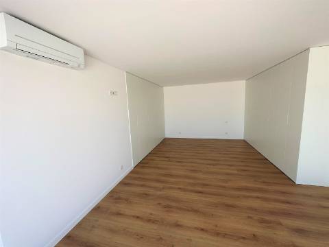 Apartamento Penthouse T3+1 (NOVO) - Colinas do Cruzeiro - Odivelas