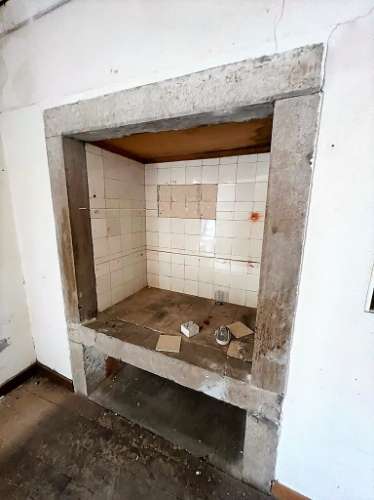 Venda de Prédio para 17 Apartamentos + 6 Espaços Comerciais em Setúbal