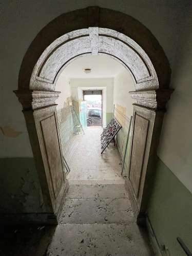 Venda de Prédio para 17 Apartamentos + 6 Espaços Comerciais em Setúbal