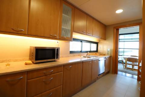 Apartamento T2 com Terraço e Piscina - Marina Parque das Nações