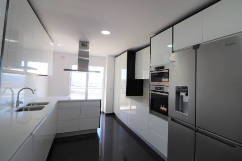 Apartamento T3 (Novo) Colina dos Cruzeiros em Odivelas