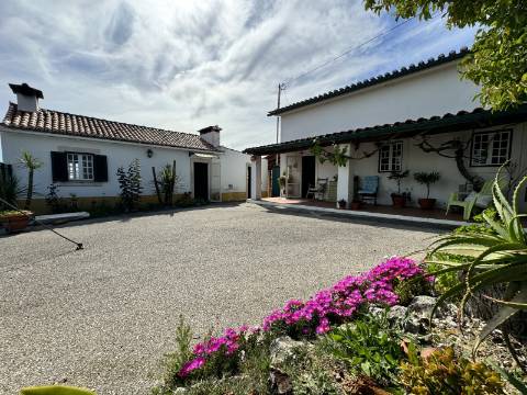 Moradia T3 (Rústica) - Santarém