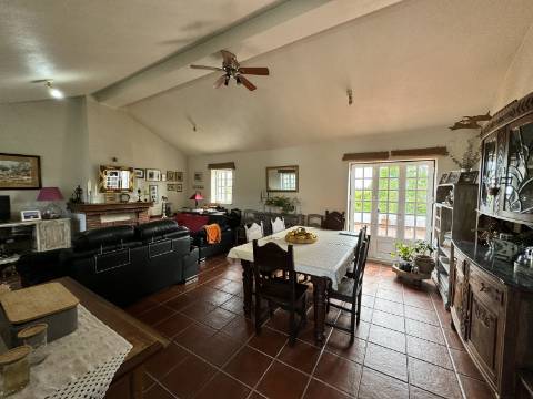 Moradia T3 (Rústica) - Santarém