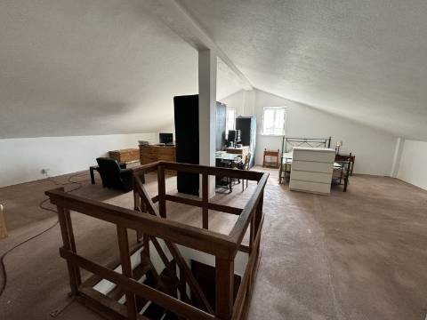 Moradia T3 (Rústica) - Santarém