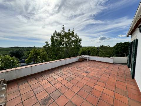 Moradia T3 (Rústica) - Santarém