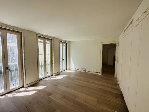 Apartamento T3 - Olivais/ Lisboa - dois logradouros