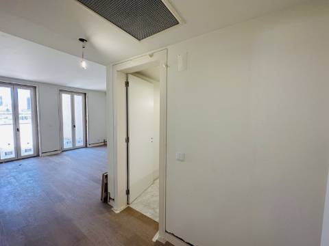 Apartamento T3 - Olivais/ Lisboa - dois logradouros