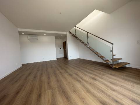 Apartamento Penthouse T4 (NOVO) - Colinas do Cruzeiro - Odivelas