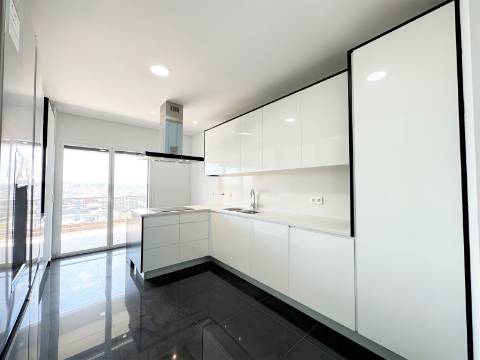 Apartamento Penthouse T4 (NOVO) - Colinas do Cruzeiro - Odivelas