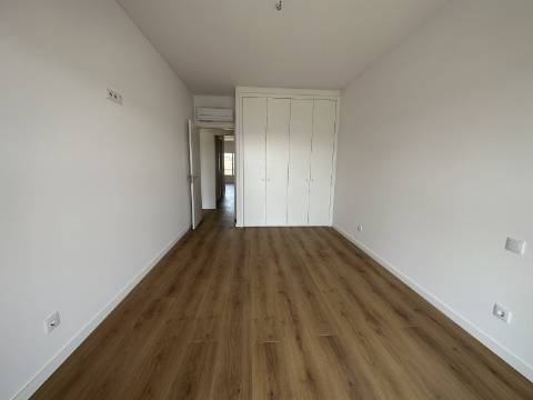 Apartamento Penthouse T4 (NOVO) - Colinas do Cruzeiro - Odivelas