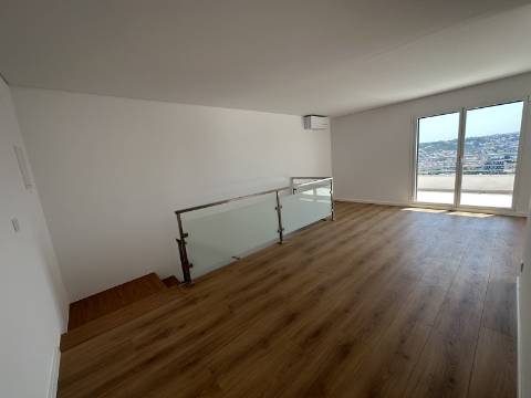 Apartamento Penthouse T4 (NOVO) - Colinas do Cruzeiro - Odivelas