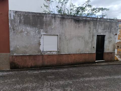 Terreno com 350m² - Tapada