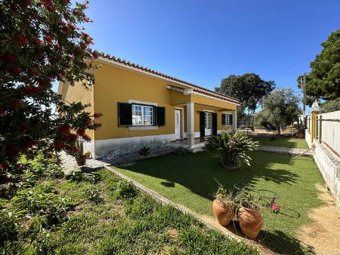 Moradia T4 - Alcanhões (Santarém)