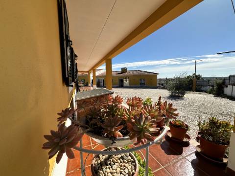 Moradia T4 - Alcanhões (Santarém)