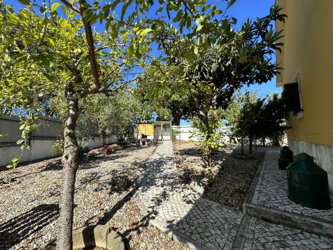 Moradia T4 - Alcanhões (Santarém)