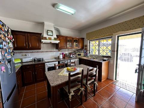 Moradia T4 - Alcanhões (Santarém)