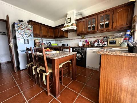 Moradia T4 - Alcanhões (Santarém)