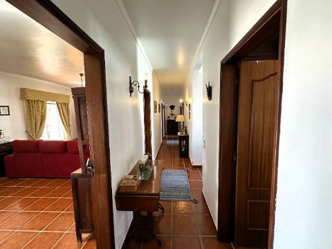 Moradia T4 - Alcanhões (Santarém)