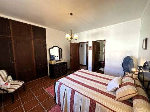 Moradia T4 - Alcanhões (Santarém)