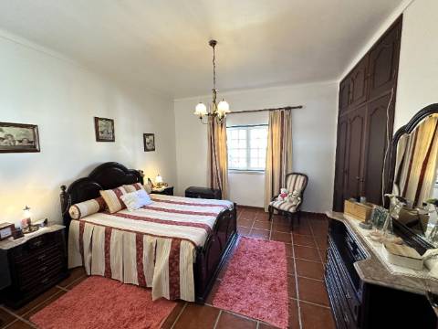 Moradia T4 - Alcanhões (Santarém)