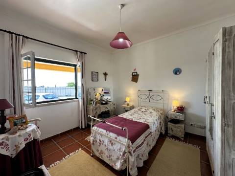 Moradia T4 - Alcanhões (Santarém)