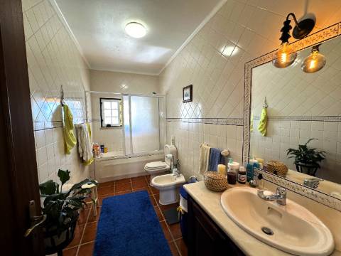 Moradia T4 - Alcanhões (Santarém)