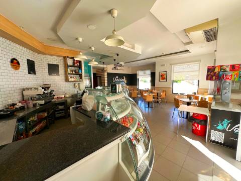 Pastelaria - Almeirim