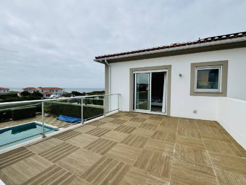 Moradia T3 de 1º andar com cave - Óbidos