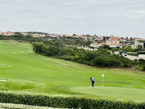 Moradia T3 de 1º andar com cave - Óbidos