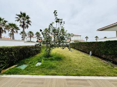 Moradia T3 de 1º andar com cave - Óbidos