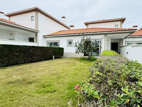 Moradia T3 de 1º andar com cave - Óbidos