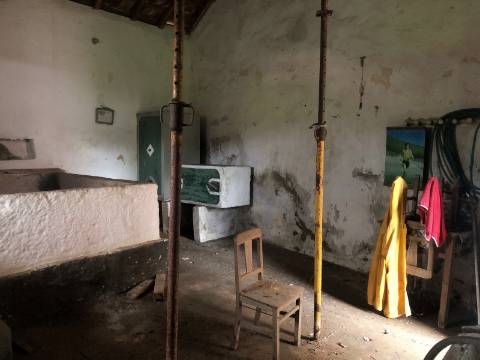 Moradia em ruína - S. Vicente do Paúl