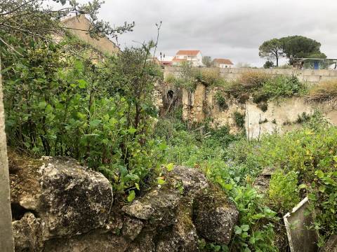 Moradia em ruína - S. Vicente do Paúl