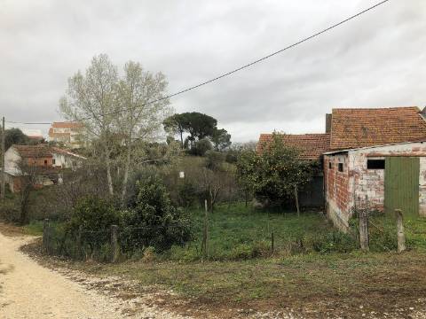 Moradia em ruína - S. Vicente do Paúl