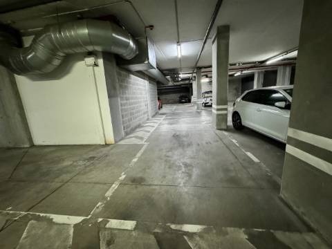 Parqueamento 13 m² - Planalto Santarém