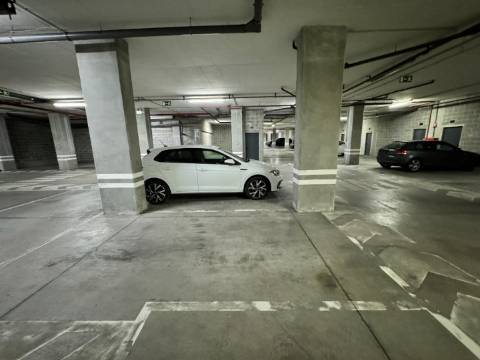 Parqueamento 13 m² - Planalto Santarém