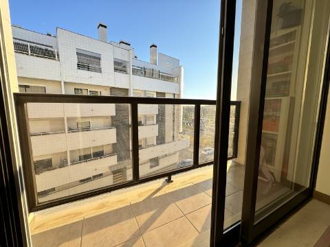 Apartamento T4 Duplex com Box - Santarém
