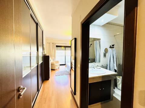 Apartamento T4 Duplex com Box - Santarém