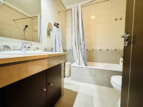 Apartamento T4 Duplex com Box - Santarém