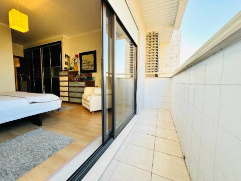 Apartamento T4 Duplex com Box - Santarém