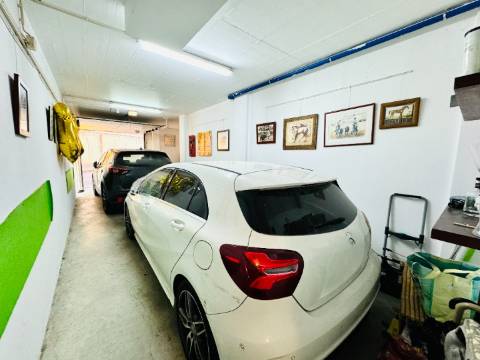 Apartamento T4 Duplex com Box - Santarém