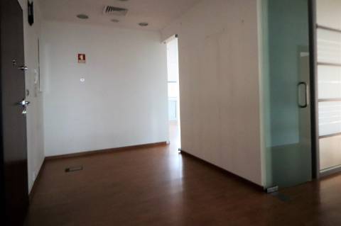 Escritório com 4 salas na Bela Vista e com garagem