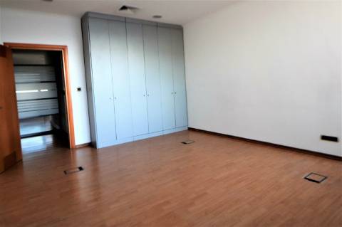 Escritório com 4 salas na Bela Vista e com garagem