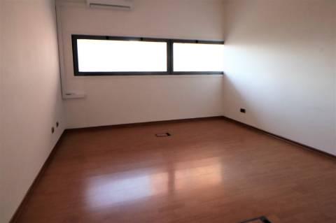 Escritório com 4 salas na Bela Vista e com garagem