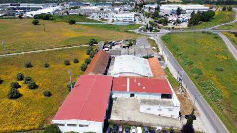 Armazém - Zona Industrial Santarém