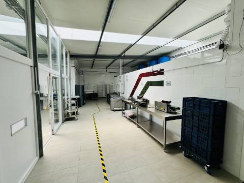 Armazém - Zona Industrial Santarém