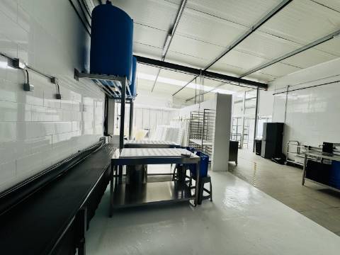 Armazém - Zona Industrial Santarém