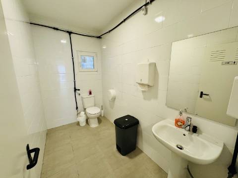 Armazém - Zona Industrial Santarém