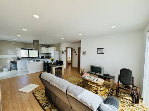 Moradia T2 - Almeirim