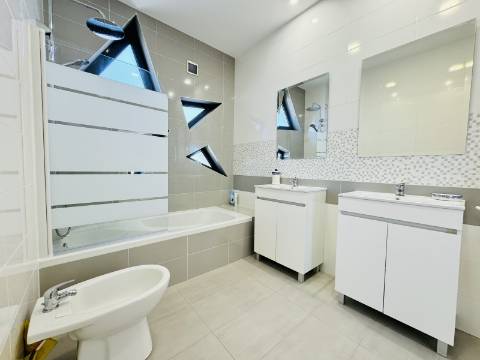 Moradia T2 - Almeirim